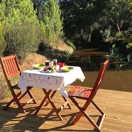Casa vacanze Beautiful House With Pond Immersed In Nature Alcaria Fria