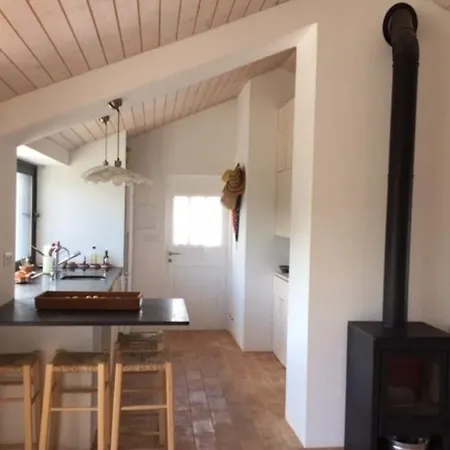 Beautiful House With Pond Immersed In Nature Casa vacanze *