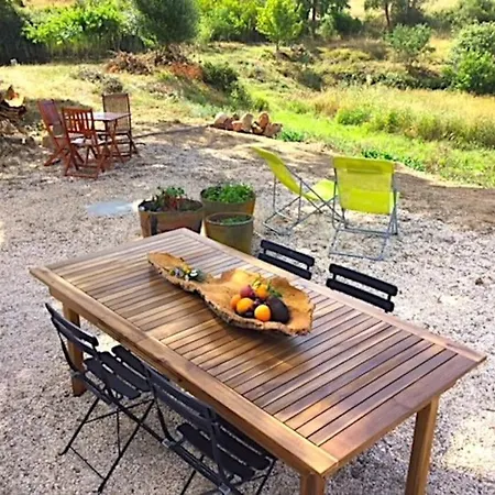 בית נופש Beautiful House With Pond Immersed In Nature *